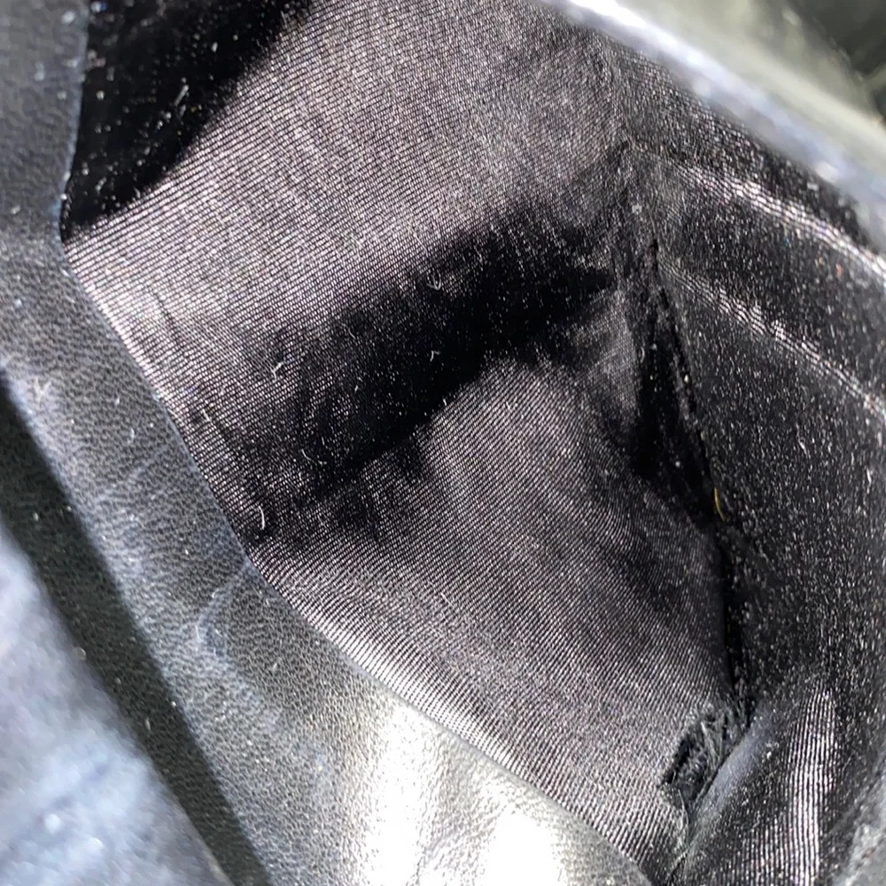 Authentic CHANEL Long Caviar Leather CC Bifold Wallet - Picture 14 of 17